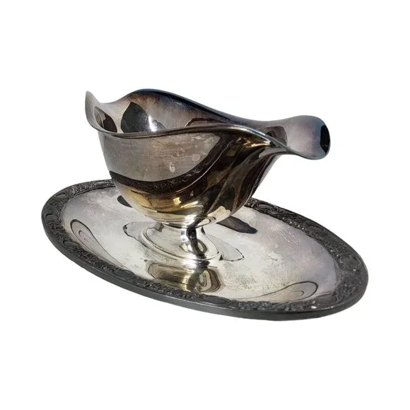 Vintage W.M.Rogers and Sons Victorian Rose Silver Plated Gravy Boat - Picture 10 of 11